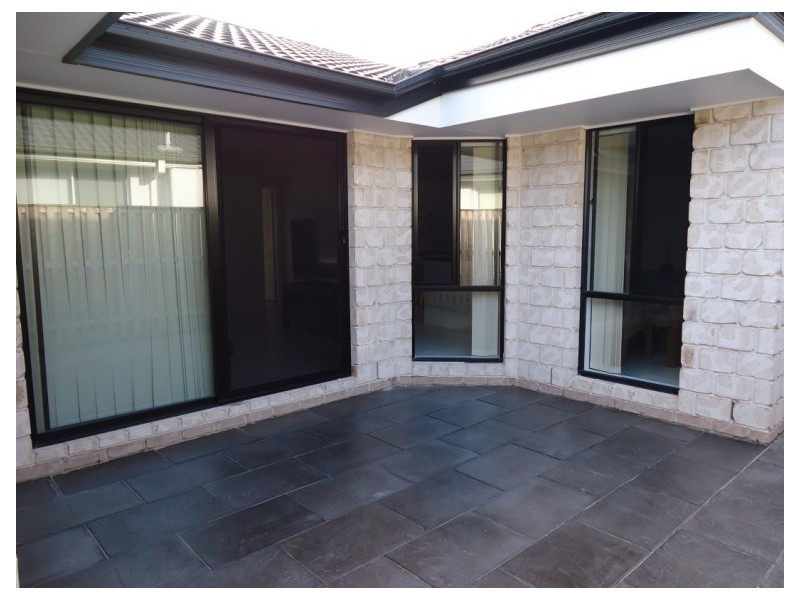 10 Orara Street, Pacific Pines QLD 4211