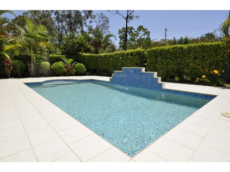 1018 Lakeview Terrace, Benowa QLD 4217