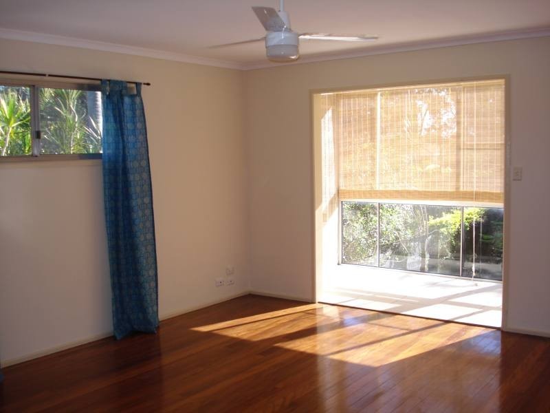 32 Turana Street, Coombabah QLD 4216