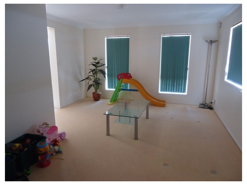 12 Tara Vista Boulevarde, Highland Park QLD 4211