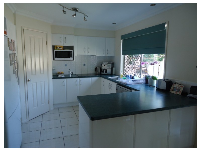 12 Tara Vista Boulevarde, Highland Park QLD 4211