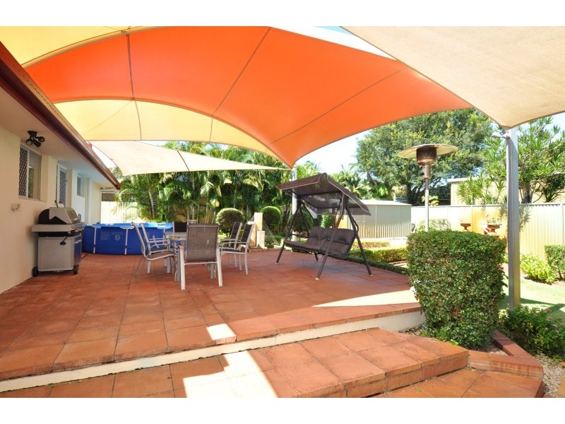 36 Sunbird Avenue, Paradise Point QLD 4216