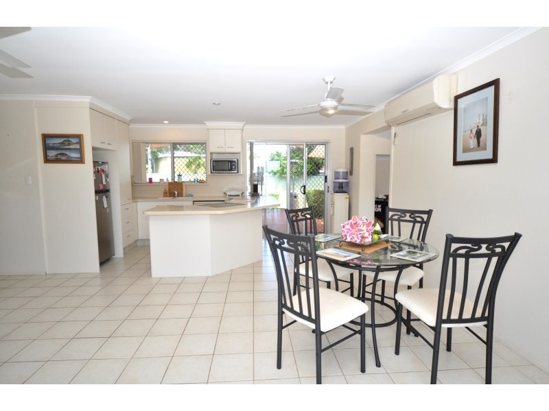 36 Sunbird Avenue, Paradise Point QLD 4216