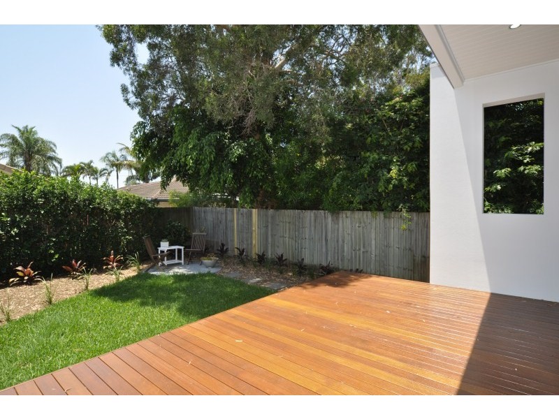 25 Muscovey Avenue, Paradise Point QLD 4216