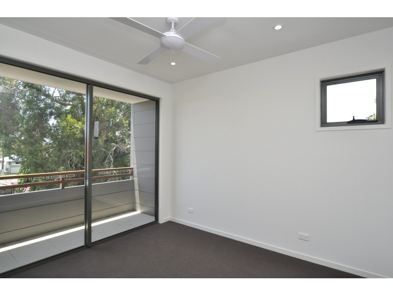 25 Muscovey Avenue, Paradise Point QLD 4216
