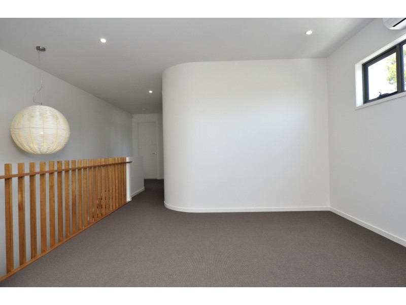 25 Muscovey Avenue, Paradise Point QLD 4216