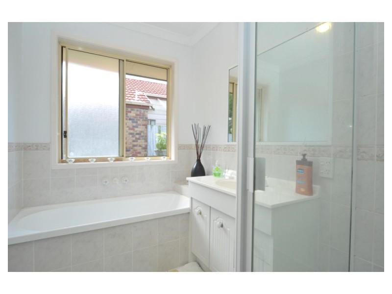 6 Bernini Drive, Coombabah QLD 4216