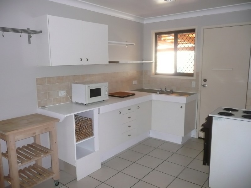 2/15 Paradise Parade, Paradise Point QLD 4216