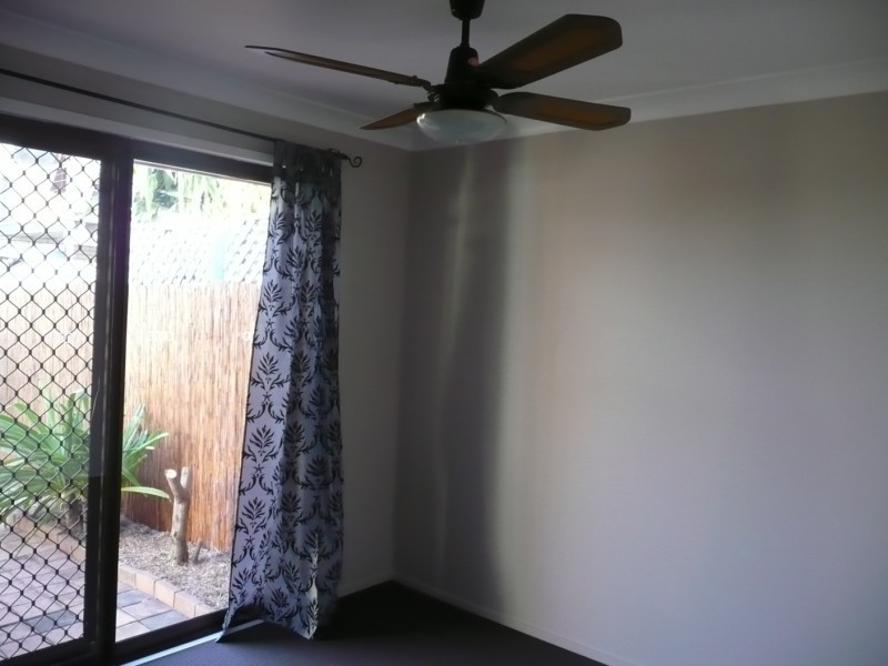 2/15 Paradise Parade, Paradise Point QLD 4216