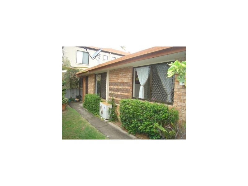 2/15 Paradise Parade, Paradise Point QLD 4216