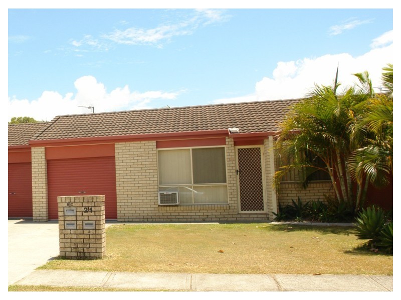 2/21 Crystal Reef Drive, Coombabah QLD 4216