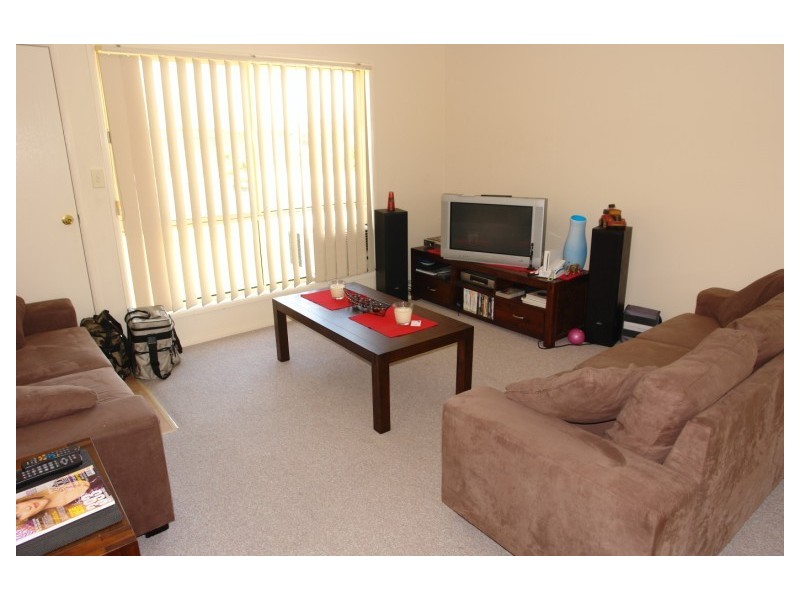 2/21 Crystal Reef Drive, Coombabah QLD 4216