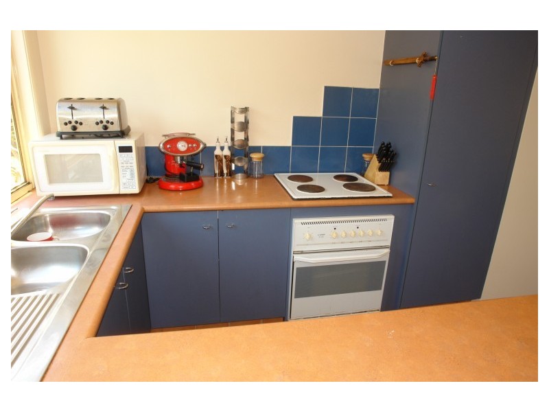 2/21 Crystal Reef Drive, Coombabah QLD 4216