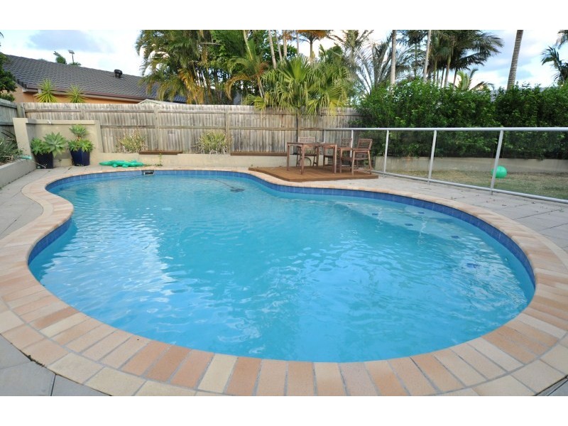 21 Karema Crescent, Runaway Bay QLD 4216
