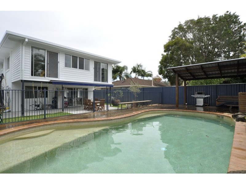 23 Rouen Avenue, Paradise Point QLD 4216