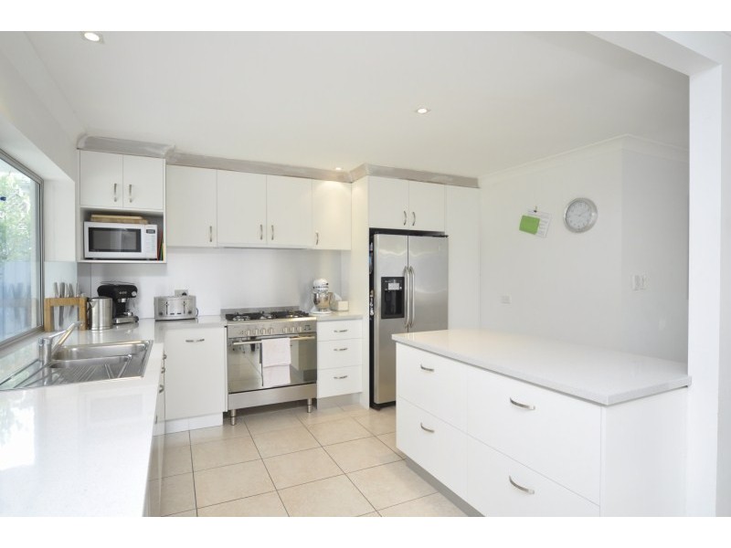 23 Rouen Avenue, Paradise Point QLD 4216