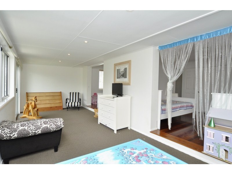 23 Rouen Avenue, Paradise Point QLD 4216