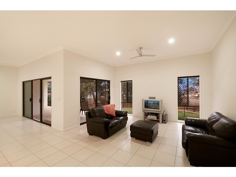 37 Yarrayne Valley Drive, Upper Coomera QLD 4209