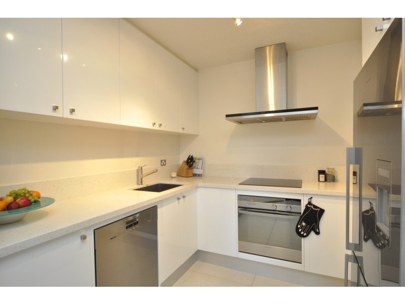 9/22 Jennifer Avenue, Runaway Bay QLD 4216