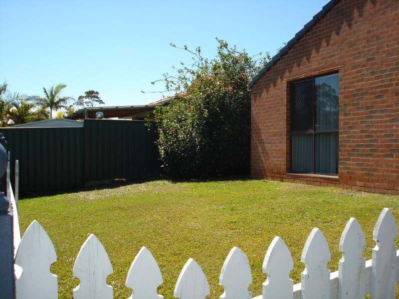 1/23 Nina Parade, Arundel QLD 4214