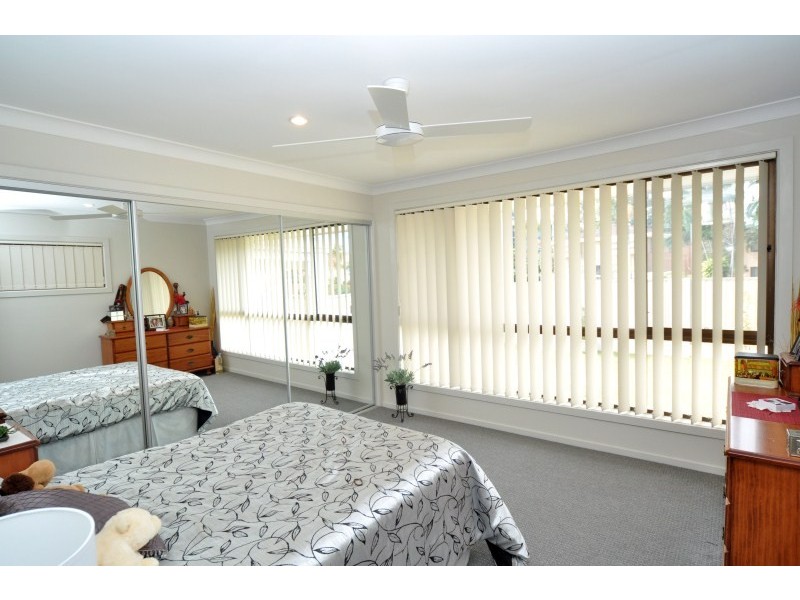 296 Bayview Street, Hollywell QLD 4216