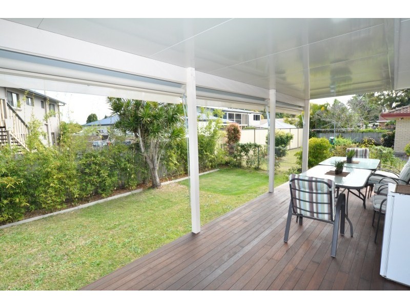 296 Bayview Street, Hollywell QLD 4216