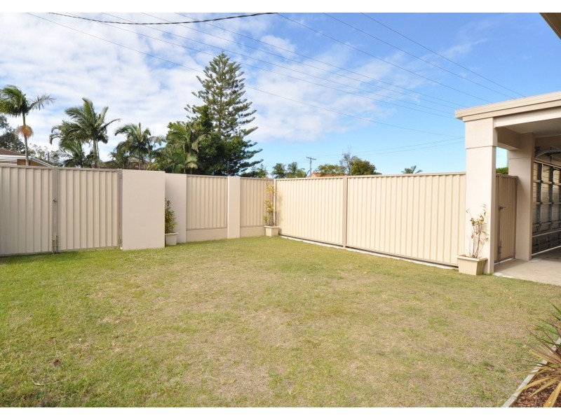 296 Bayview Street, Hollywell QLD 4216