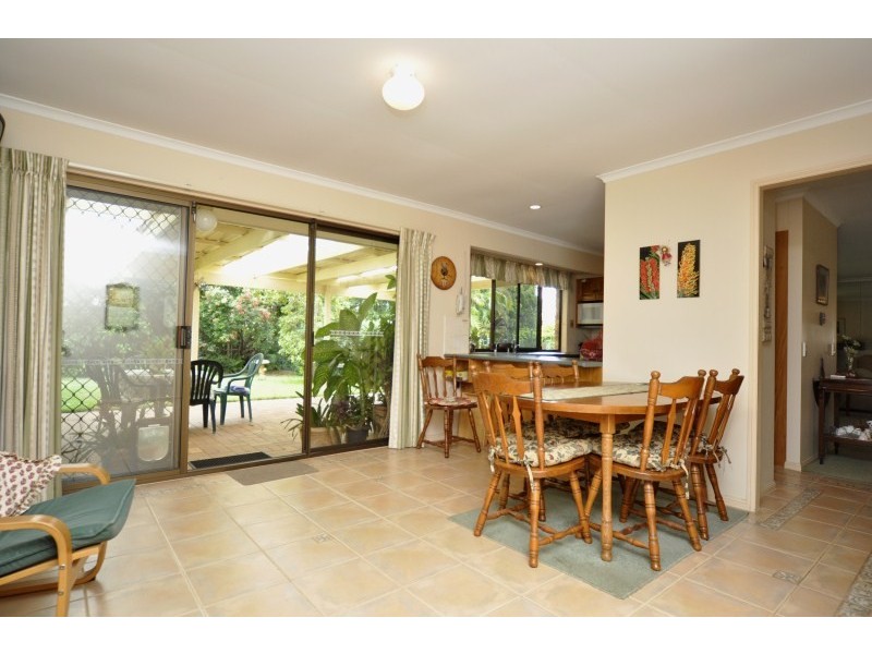 51 Matthew Flinders Drive, Paradise Point QLD 4216