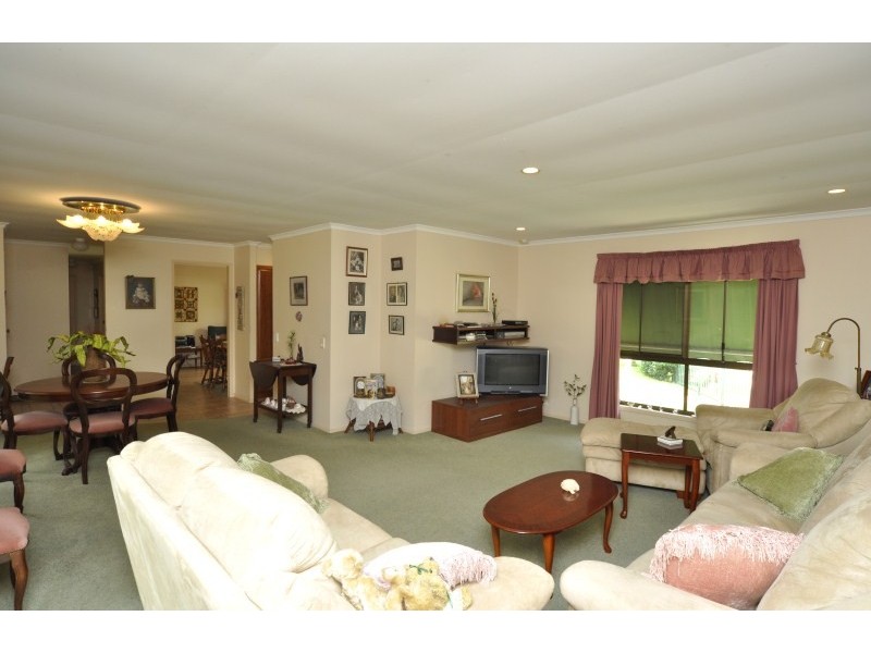 51 Matthew Flinders Drive, Paradise Point QLD 4216