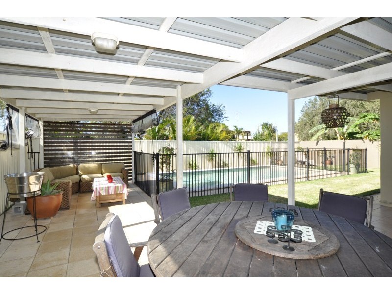 19 Matthew Flinders Drive, Hollywell QLD 4216