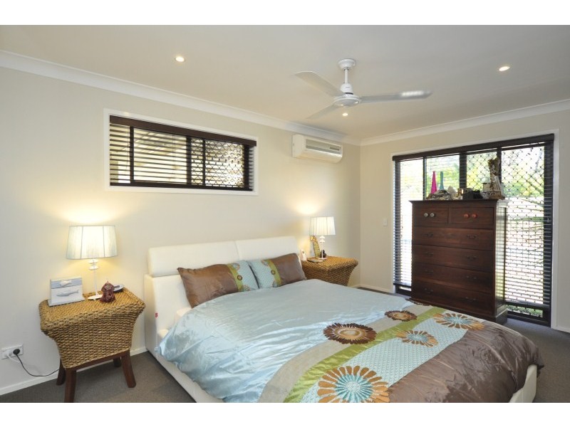 19 Matthew Flinders Drive, Hollywell QLD 4216
