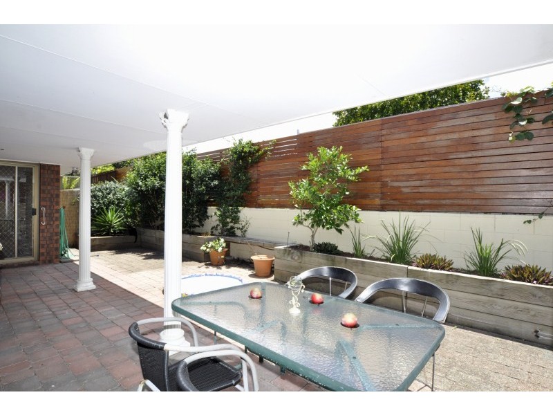 46 Camelot Crescent, Hollywell QLD 4216