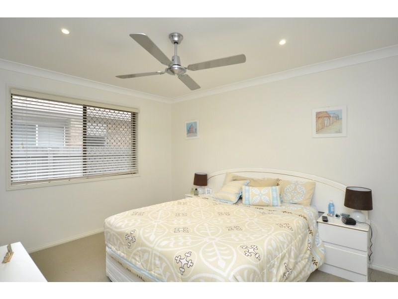 37 Sundown Drive, Paradise Point QLD 4216