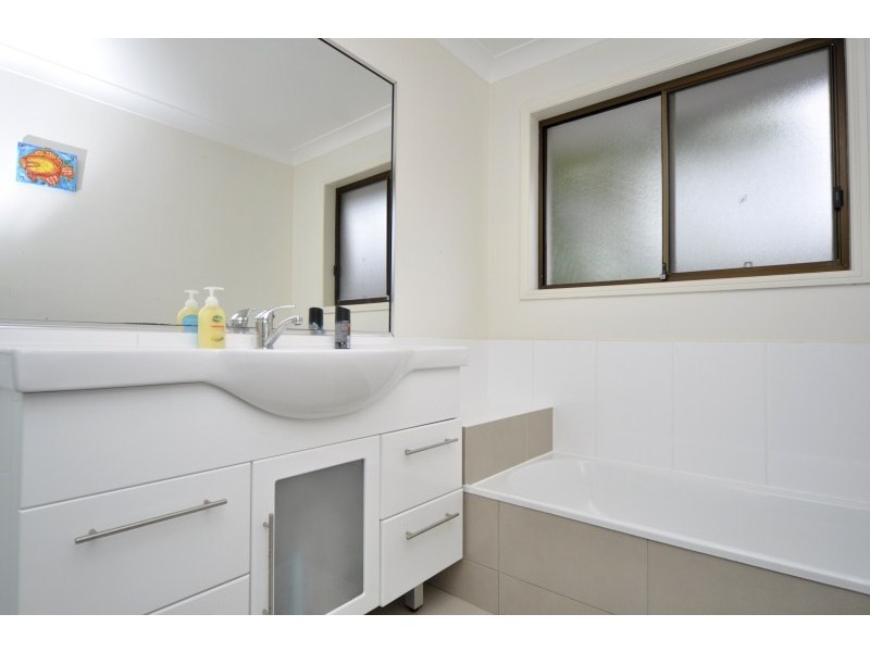 37 Sundown Drive, Paradise Point QLD 4216