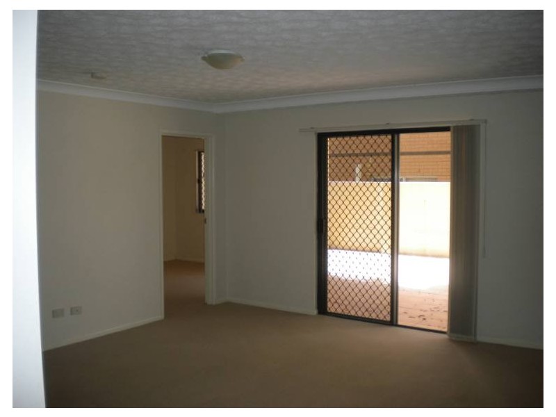 2/31 Middle Street, Labrador QLD 4215