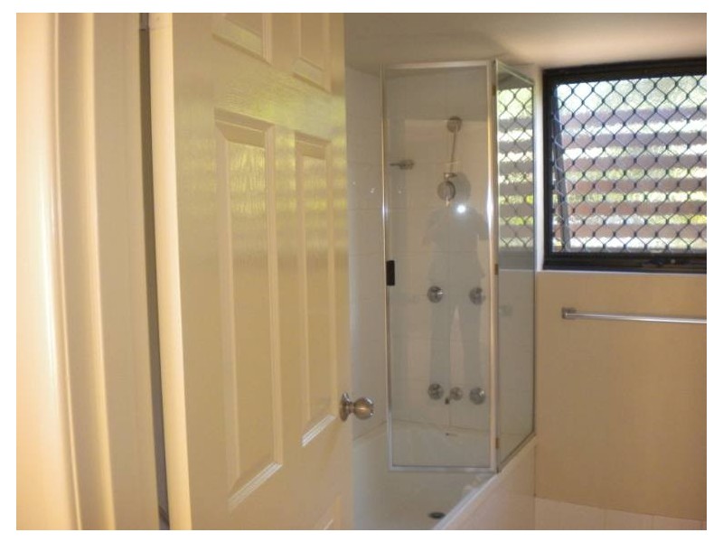 2/31 Middle Street, Labrador QLD 4215