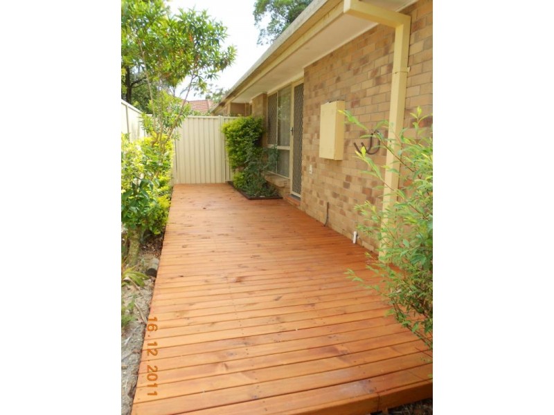 2/5 Jupiter Close, Labrador QLD 4215