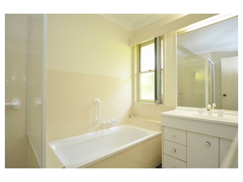 176/125 Hansford Road, Coombabah QLD 4216