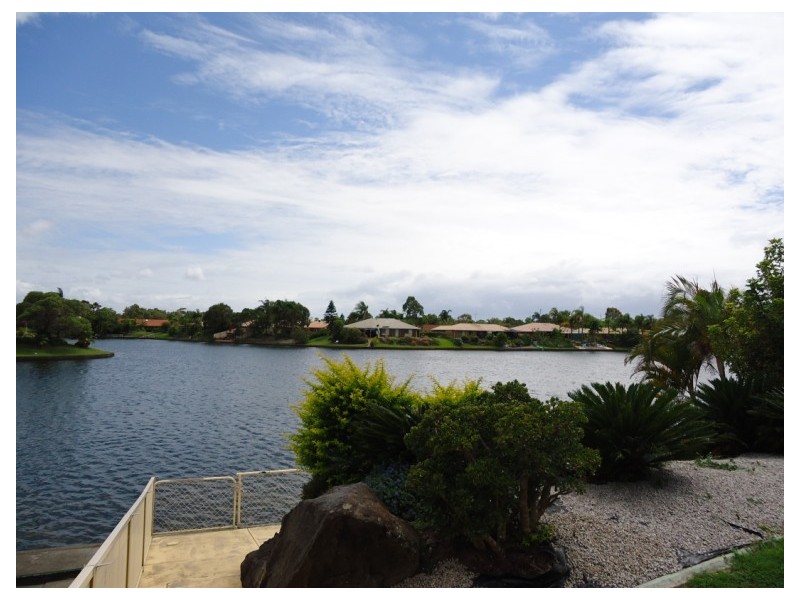 2/41 Kangaroo Aveue, Coombabah QLD 4216