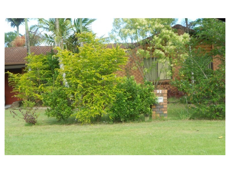93 Wardoo Street, Southport QLD 4215