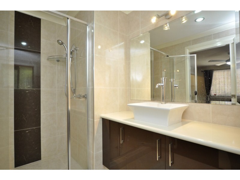 1/348 Oxley Drive, Coombabah QLD 4216