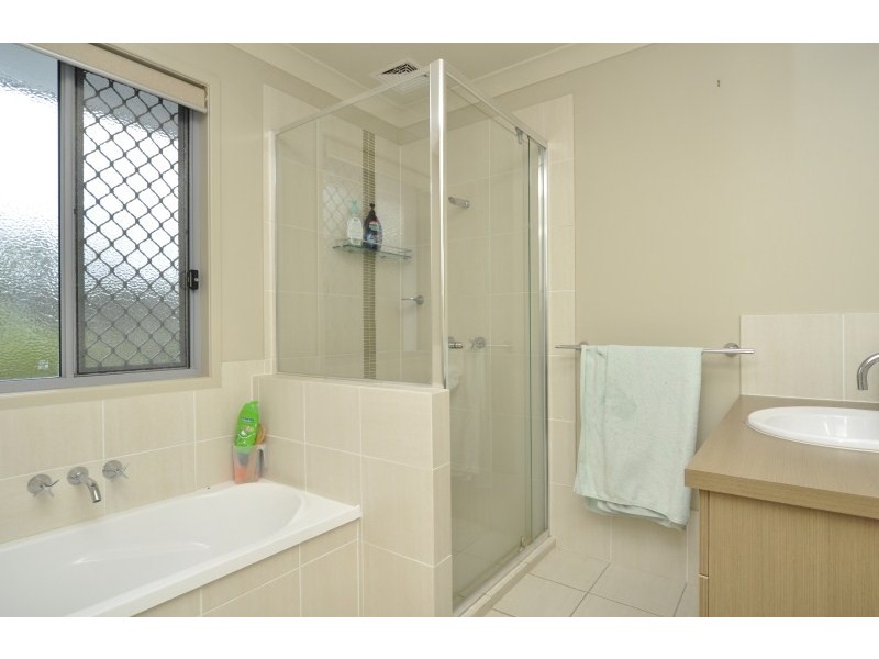 3 Bakers Ridge Drive, Oxenford QLD 4210