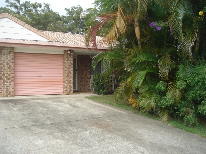 2/13 Kenny Drive, Labrador QLD 4215