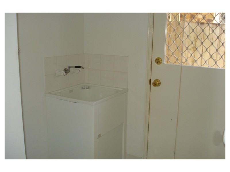 2/13 Kenny Drive, Labrador QLD 4215