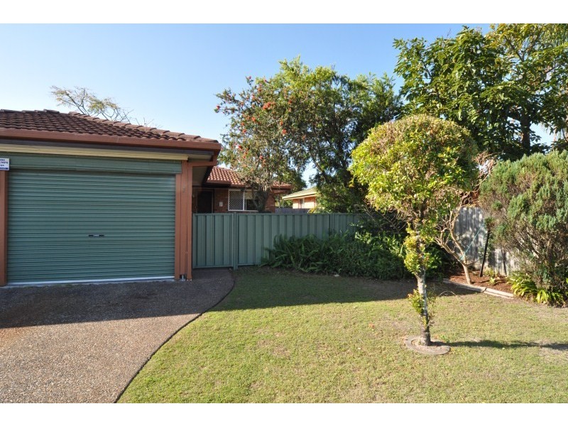 2/25 Maiala Close, Paradise Point QLD 4216