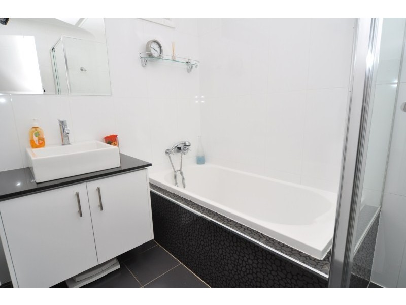 16 Babirra Street, Hope Island QLD 4212