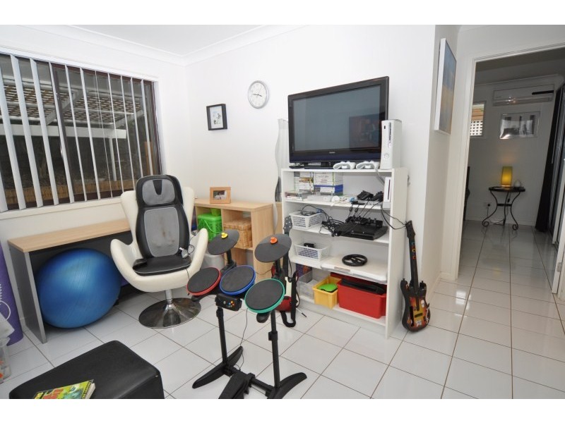 16 Babirra Street, Hope Island QLD 4212
