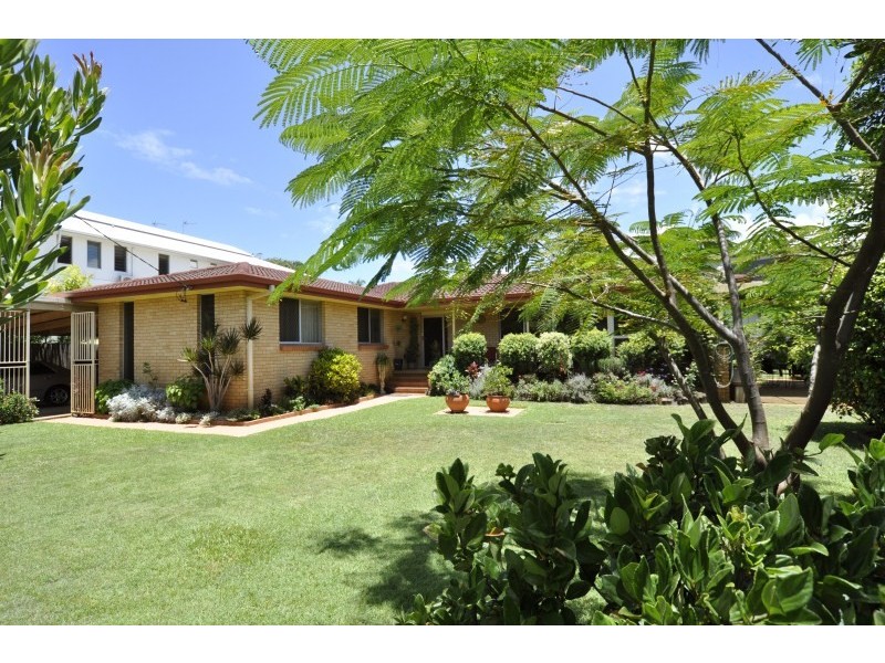 38 Nankeen Avenue, Paradise Point QLD 4216