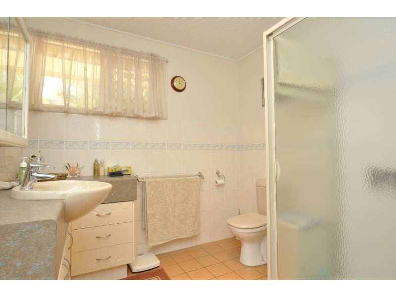 38 Nankeen Avenue, Paradise Point QLD 4216