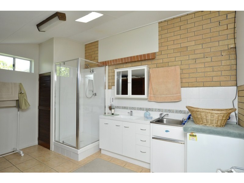 38 Nankeen Avenue, Paradise Point QLD 4216